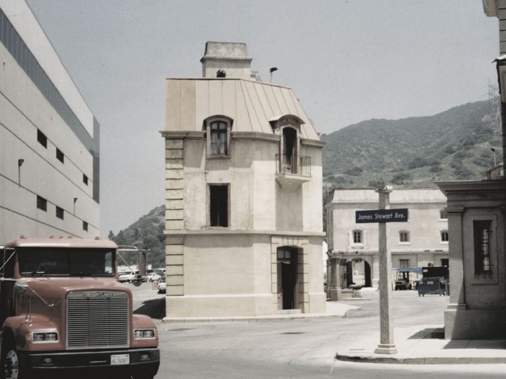 Studio lot buildings — parking for studios and entertainment productions